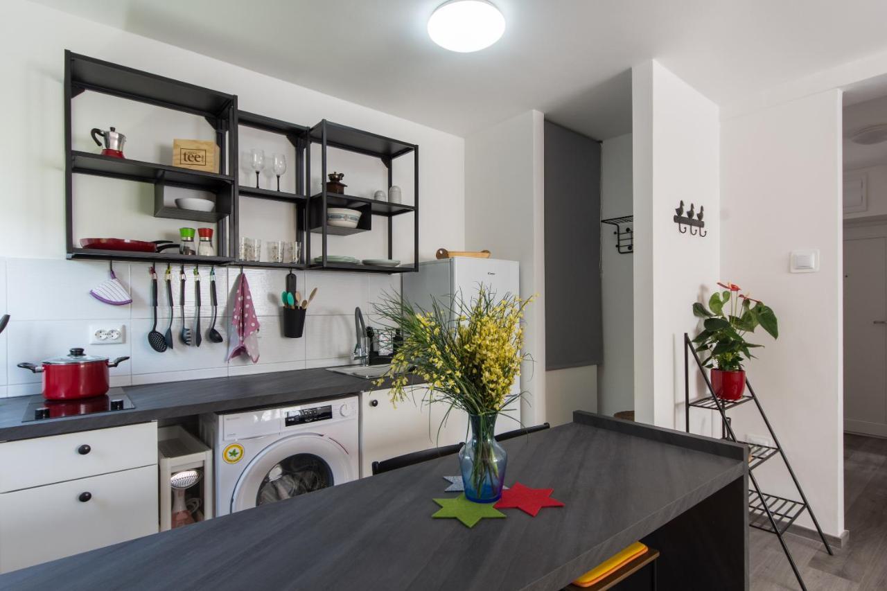 Apartment Retiro Pola Esterno foto