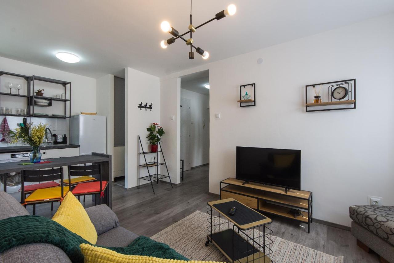 Apartment Retiro Pola Esterno foto