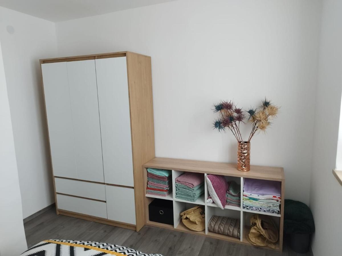 Apartment Retiro Pola Esterno foto